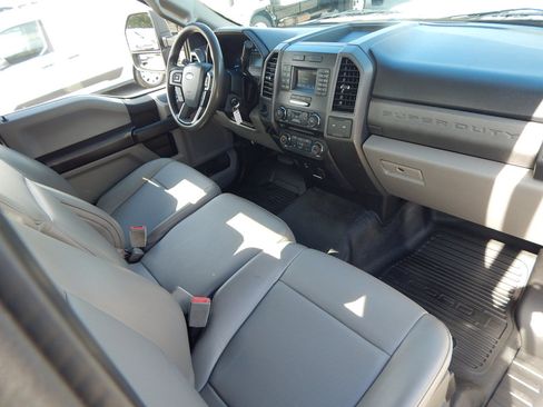 Used 2018 Ford F250 XL w/ Power Equipment Group RWD image 15