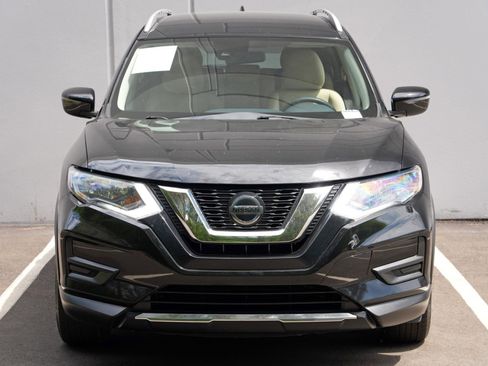 Used 2020 Nissan Rogue SV FWD image 41