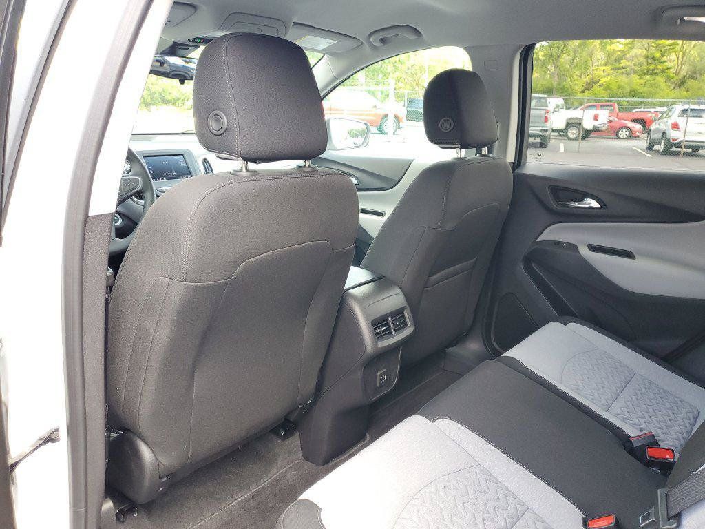Used 2024 Chevrolet Equinox LT FWD image 29