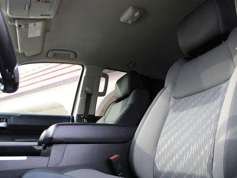 Used 2021 Toyota Tundra SR5 w/ SR5 Upgrade Package image 11