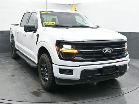 Used 2024 Ford F150 XLT w/ XLT Black Appearance Package image 4