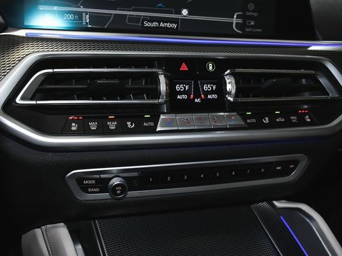 Used 2023 BMW X6 M50i w/ Executive Package image 39