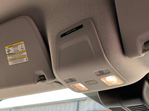 Used 2021 Ford Transit 250 Medium Roof RWD image 27