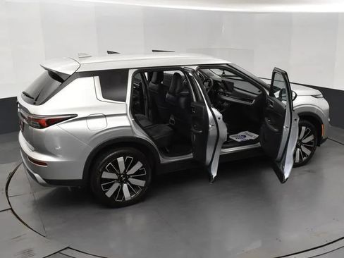 Used 2025 Mitsubishi Outlander SE AWD/4WD image 6