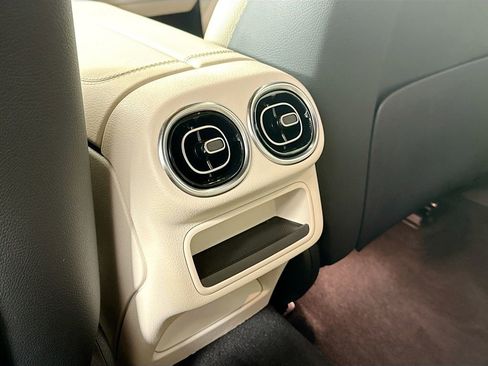 Certified 2023 Mercedes-Benz GLC 300 image 23