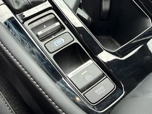 Certified 2025 Honda Accord Touring image 31