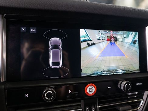 Used 2025 Porsche Macan image 30