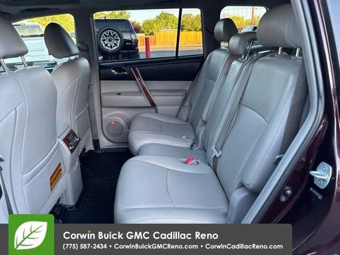 Used 2013 Toyota Highlander Limited AWD/4WD image 16