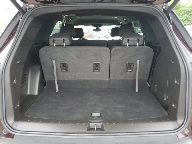 Used 2023 Chevrolet Traverse LT FWD image 9