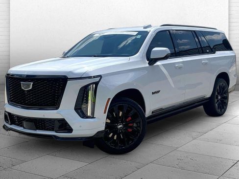 Certified 2026 Cadillac Escalade ESV V w/ LPO, ONYX Package AWD/4WD image 13