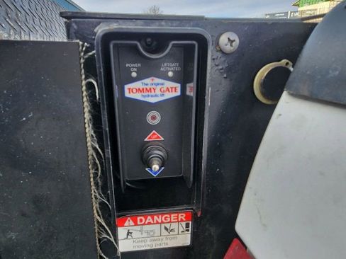 Used 2015 Ford F250 XL w/ Power Equipment Group image 4