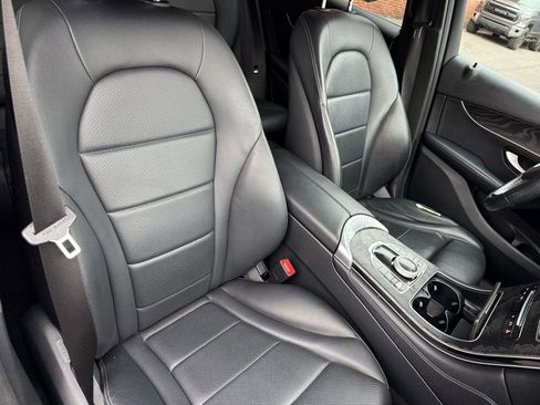 Used 2018 Mercedes-Benz GLC 300 4MATIC image 9