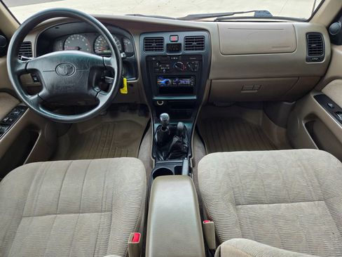 Used 2000 Toyota 4Runner SR5 image 23