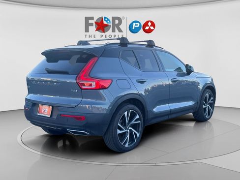 Used 2020 Volvo XC40 T4 R-Design w/ Protection Package Premier FWD image 5
