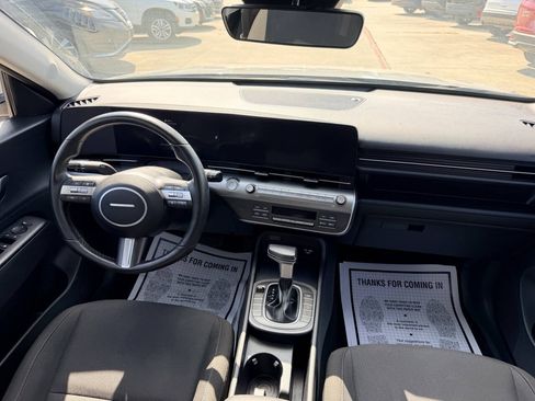 Used 2025 Hyundai Kona SEL FWD image 28