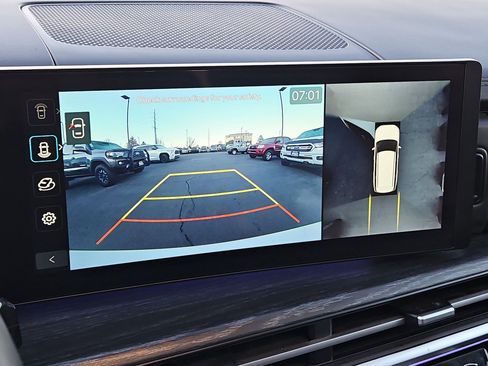 Used 2025 Hyundai Santa Fe Limited image 27