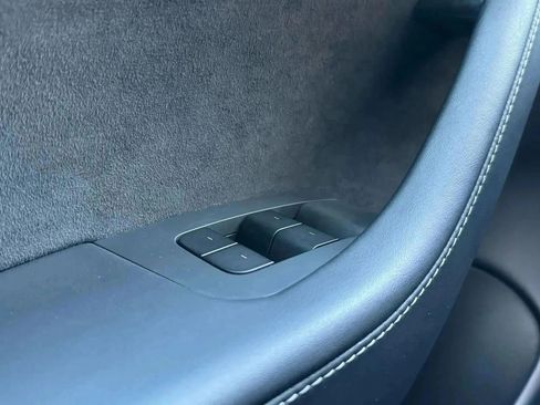 Used 2023 Tesla Model 3 Standard Range image 31