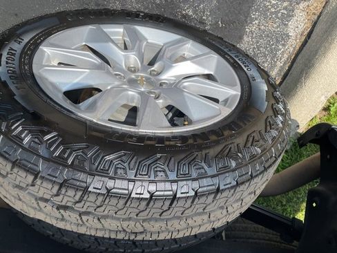 Used 2022 Chevrolet Silverado 1500 Custom image 43