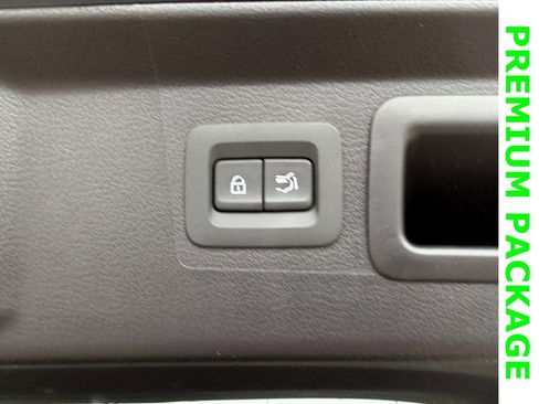 Used 2025 MAZDA CX-50 AWD 2.5 S w/ Premium Package image 31