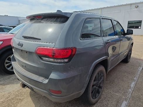 Used 2021 Jeep Grand Cherokee Laredo X AWD/4WD image 5