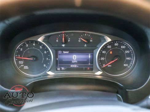 Used 2024 GMC Terrain SLE image 31