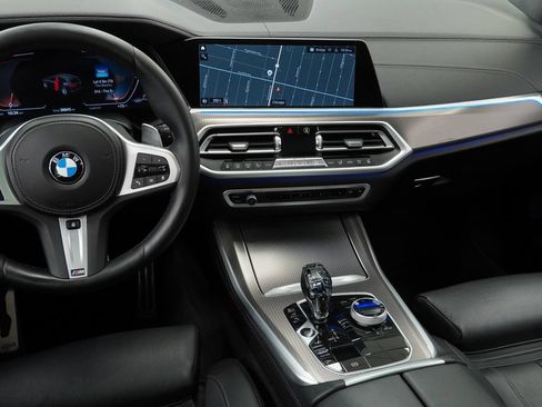 Used 2022 BMW X5 xDrive40i w/ M Sport Package AWD/4WD image 15