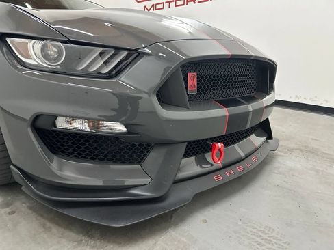 Used 2018 Ford Mustang Shelby GT350R w/ GT350R Equipment Group 920A RWD image 2