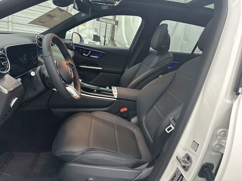Used 2026 Mercedes-Benz GLC 300 image 18
