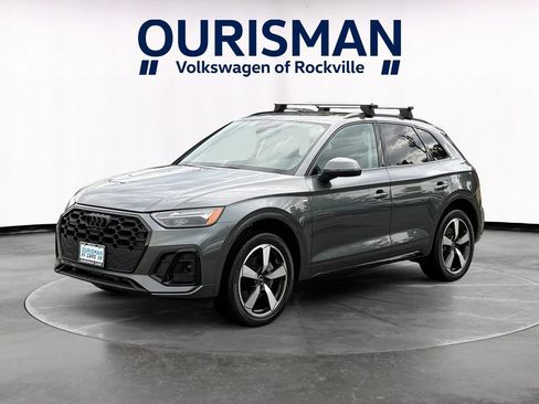 Used 2023 Audi Q5 2.0T Premium Plus w/ Premium Plus Package AWD/4WD image 2