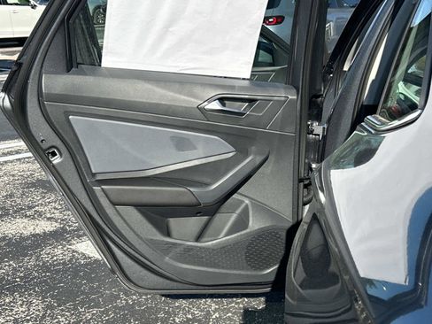 New 2026 Volkswagen Jetta SE image 11