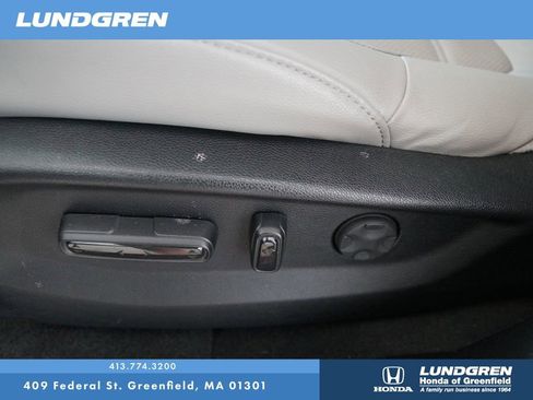 Used 2022 Honda CR-V Touring image 13