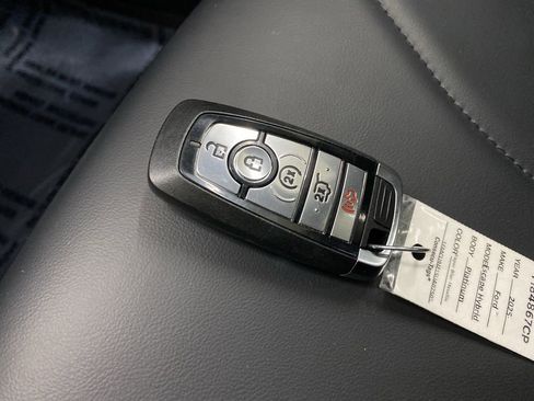 Used 2025 Ford Escape Platinum w/ Premium Technology Package image 36