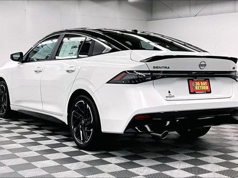 New 2026 Nissan Sentra SR w/ Floor Mat Package FWD image 4