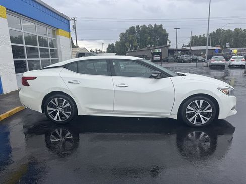 Used 2017 Nissan Maxima 3.5 SV FWD image 4