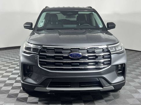 Used 2026 Ford Explorer Active w/ Active Comfort Package AWD/4WD image 2