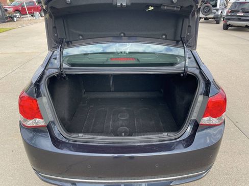 Used 2015 Chevrolet Cruze LT w/ Sun And Sound Package FWD image 11