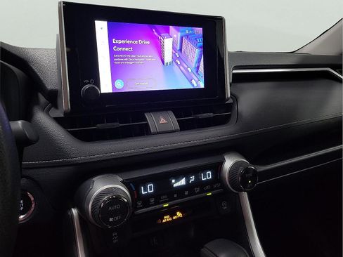 Certified 2025 Toyota RAV4 XLE FWD image 20
