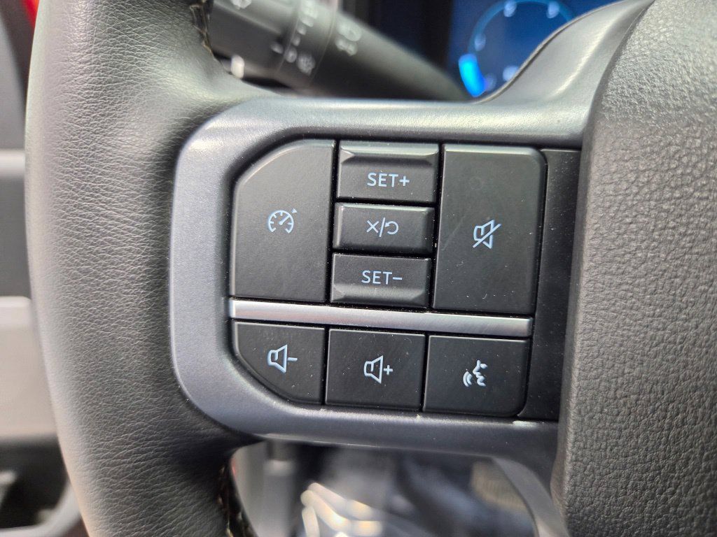 Used 2026 Ford F350 Lariat w/ Black Appearance Package AWD/4WD image 36