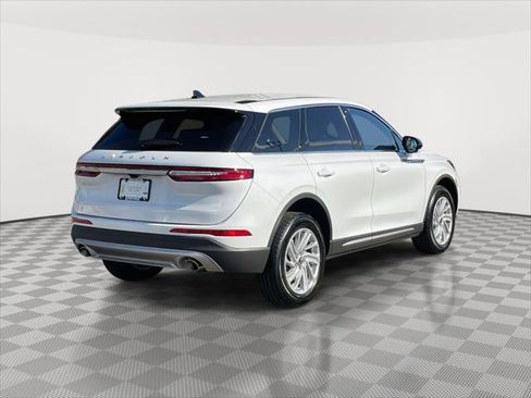 Used 2025 Lincoln Corsair AWD image 7