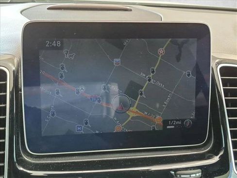 Used 2018 Mercedes-Benz GLE 350 4MATIC image 10
