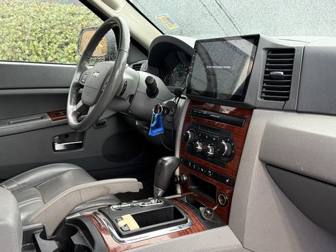 Used 2006 Jeep Grand Cherokee Limited image 28