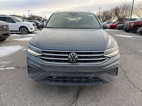 Used 2023 Volkswagen Tiguan SE image 9