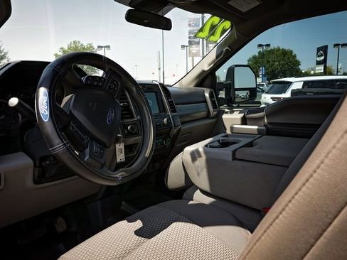 Used 2022 Ford F350 XLT w/ Camper Package AWD/4WD image 14