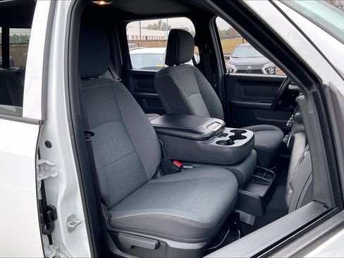 Used 2024 RAM 3500 Tradesman w/ Chrome Appearance Group image 9