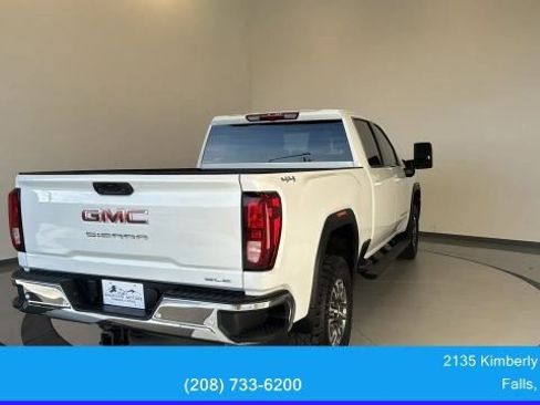 Used 2025 GMC Sierra 2500 SLE AWD/4WD image 8