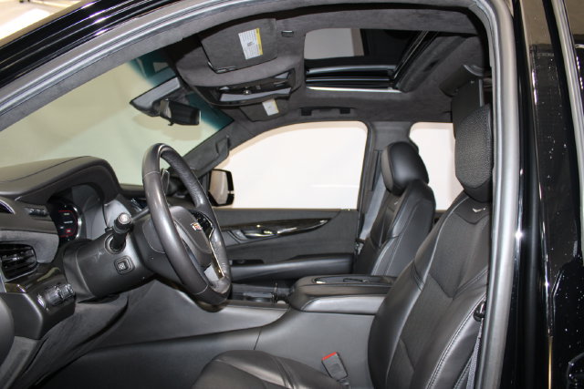 Used 2020 Cadillac Escalade Platinum AWD/4WD image 8