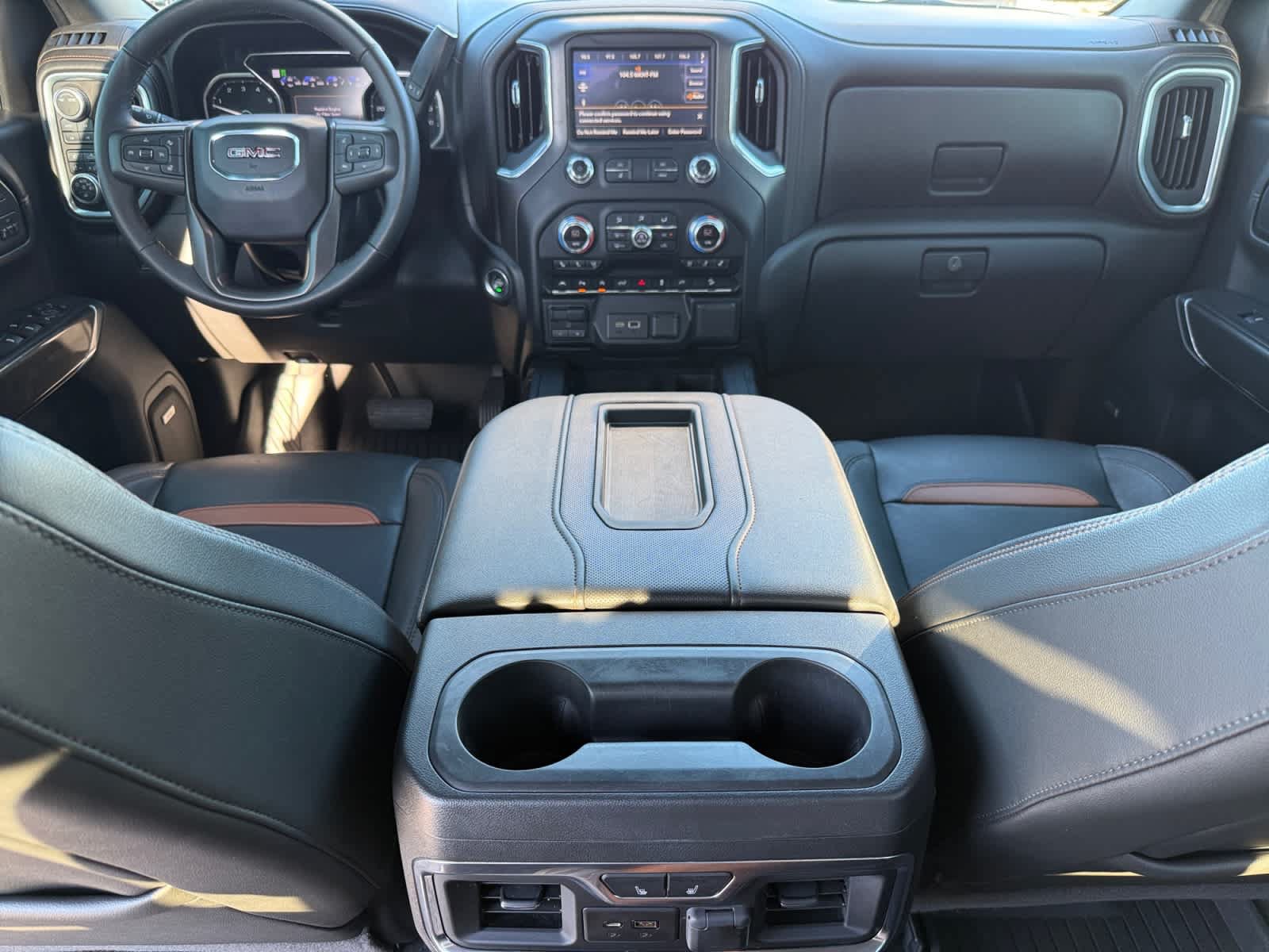 Used 2020 GMC Sierra 1500 AT4 w/ Off-Road Performance Package AWD/4WD image 13