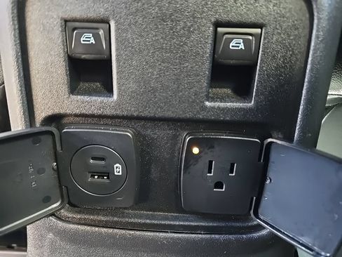 Used 2022 Ford Bronco Wildtrak AWD/4WD image 44