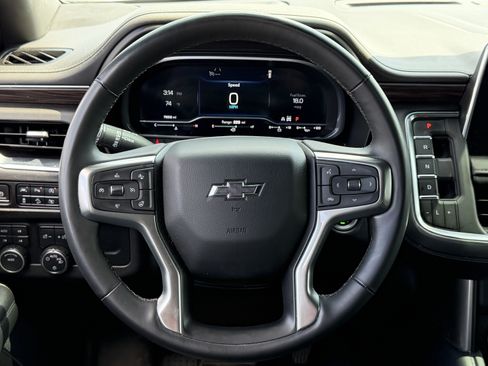 Used 2023 Chevrolet Tahoe Z71 w/ Luxury Package AWD/4WD image 6