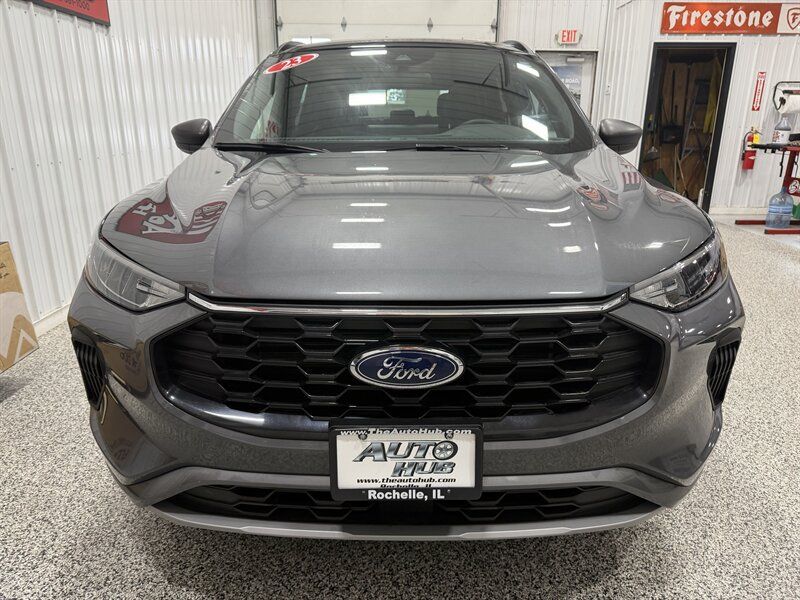 Used 2023 Ford Escape ST-Line w/ Tech Pack #1 FWD image 21